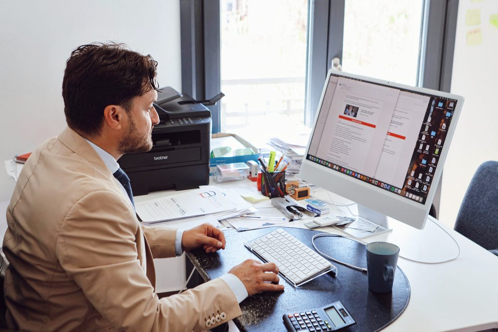 Servicios legales para empresas y particulares en Moguer